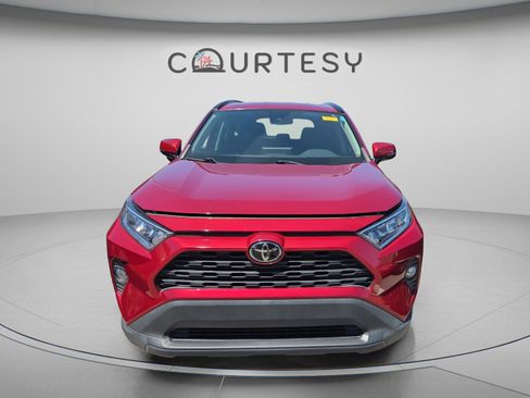 Used 2021 Toyota RAV4 XLE image 7