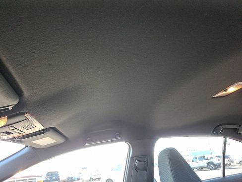 Used 2020 Toyota Corolla SE image 17