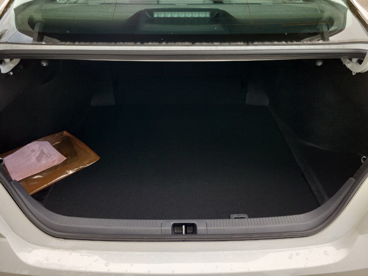 Used 2026 Toyota Camry SE w/ Multimedia Upgrade Package FWD image 9