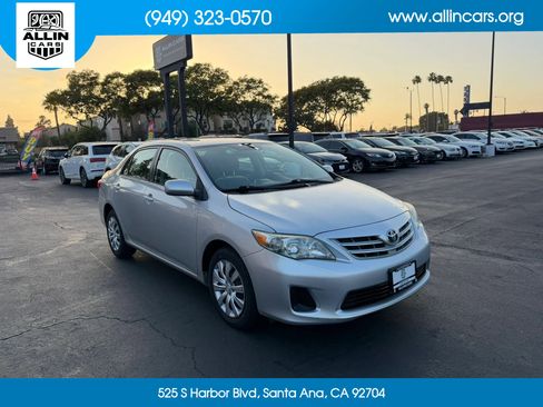 Used 2013 Toyota Corolla LE FWD image 3