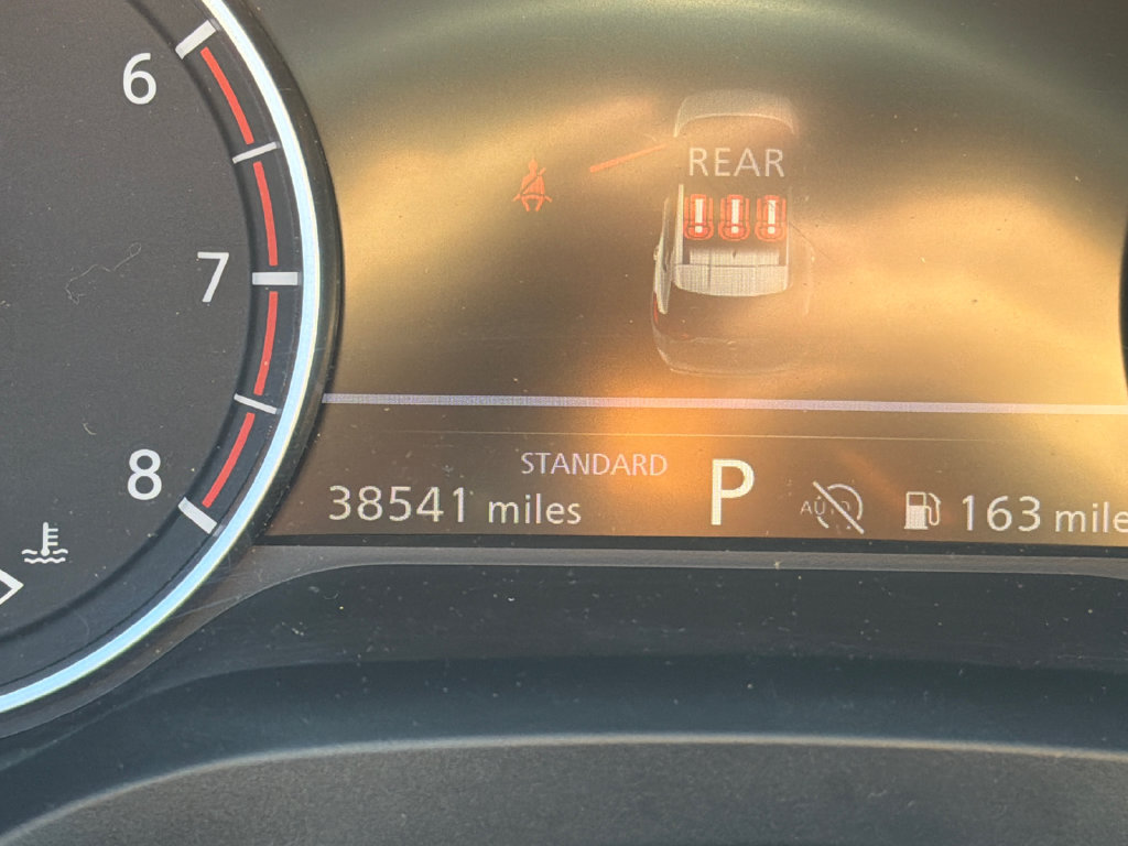 Used 2025 Nissan Rogue SV FWD image 27