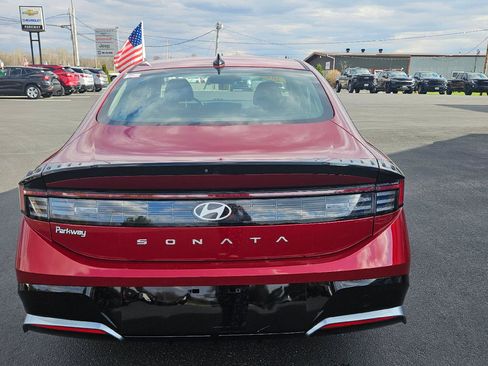 Used 2025 Hyundai Sonata SEL FWD image 6