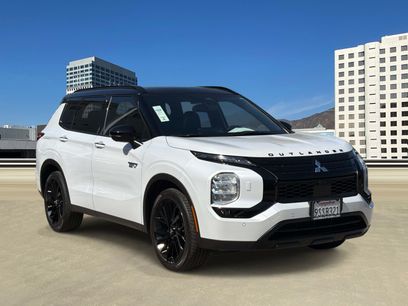 Used 2025 Mitsubishi Outlander 4WD Plug-In Hybrid