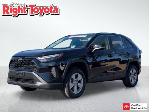 Certified 2025 Toyota RAV4 XLE AWD/4WD image 1