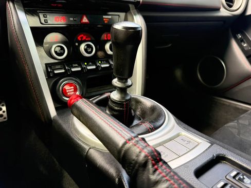 Used 2017 Subaru BRZ Limited w/ Performance Package RWD image 21
