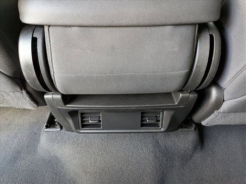 Used 2022 Chevrolet Silverado 1500 Custom image 16