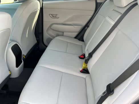Used 2024 Hyundai Kona SE FWD image 15