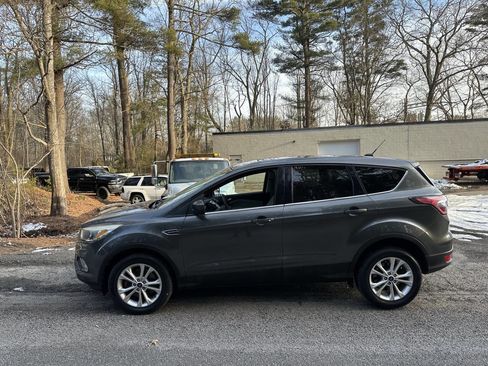 Used 2017 Ford Escape SE AWD/4WD image 6