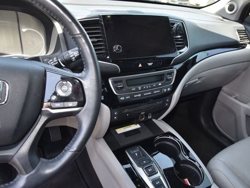 Used 2019 Honda Pilot Elite image 8