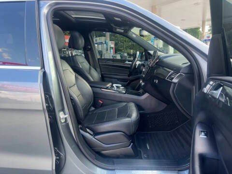 Used 2017 Mercedes-Benz GLS 450 4MATIC image 12