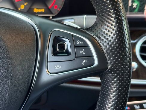 Used 2018 Mercedes-Benz E 400 4MATIC Wagon image 28
