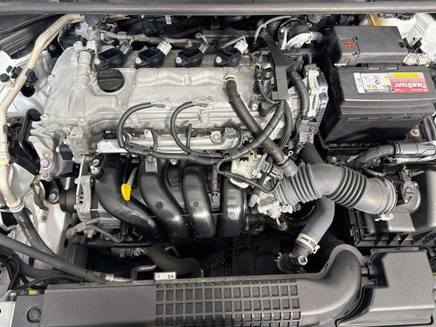 Used 2022 Toyota Corolla LE FWD image 39