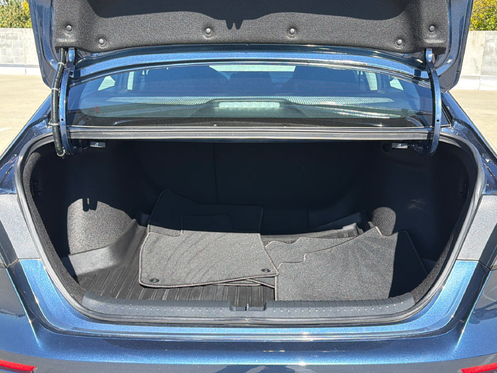 Used 2024 Honda Accord EX image 6