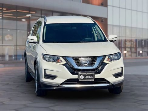 Used 2017 Nissan Rogue SV image 25