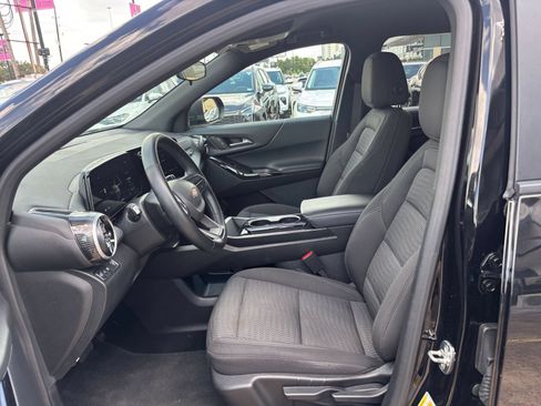 Used 2025 Chevrolet Equinox LT FWD image 27