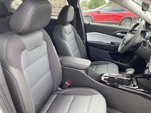 New 2026 Chevrolet Trax LT image 22