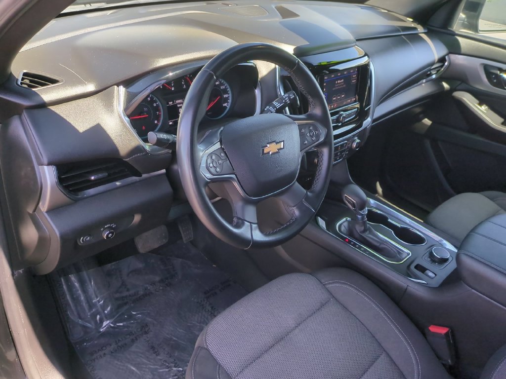 Used 2023 Chevrolet Traverse LT FWD image 11