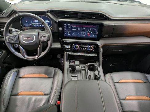 Used 2025 GMC Sierra 1500 AT4 w/ Technology Package AWD/4WD image 24