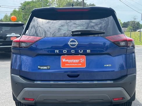 Used 2023 Nissan Rogue S image 6