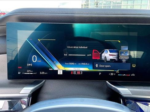 Used 2023 BMW 760i xDrive image 21