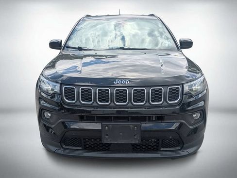 Used 2024 Jeep Compass Latitude AWD/4WD image 9