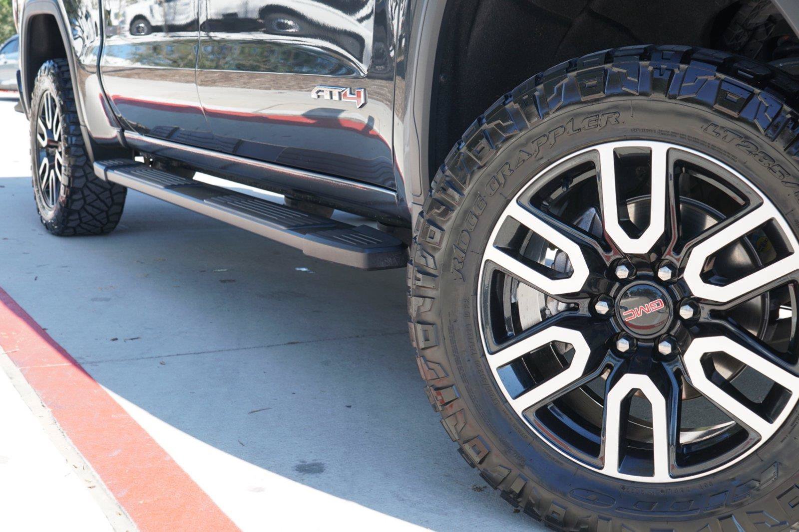 Used 2020 GMC Sierra 1500 AT4 w/ AT4 Premium Package AWD/4WD image 2
