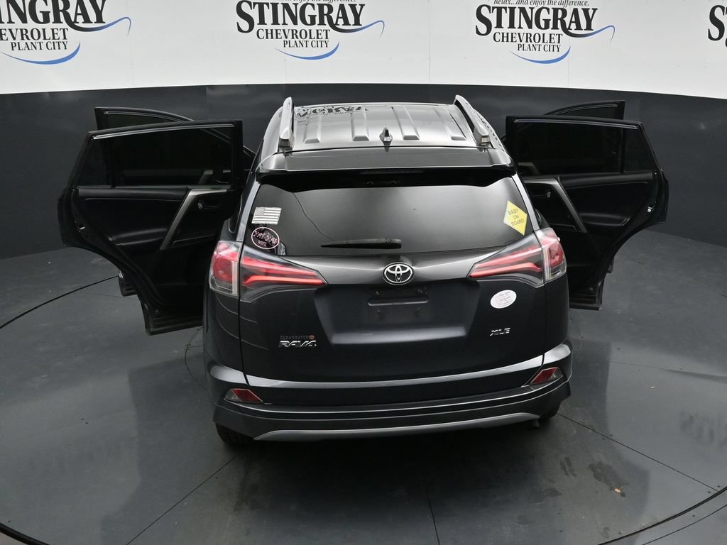 Used 2017 Toyota RAV4 XLE FWD image 35