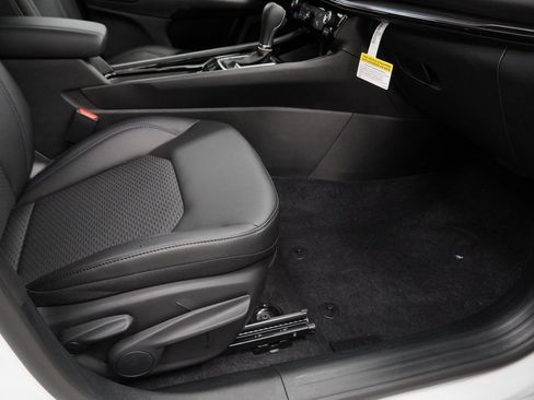 New 2026 Jeep Compass Latitude image 37