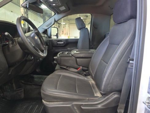 Used 2025 Chevrolet Silverado 2500 W/T AWD/4WD image 8