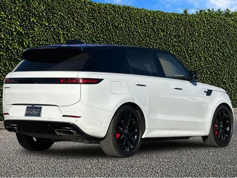 Used 2025 Land Rover Range Rover Sport Dynamic SE AWD/4WD image 4