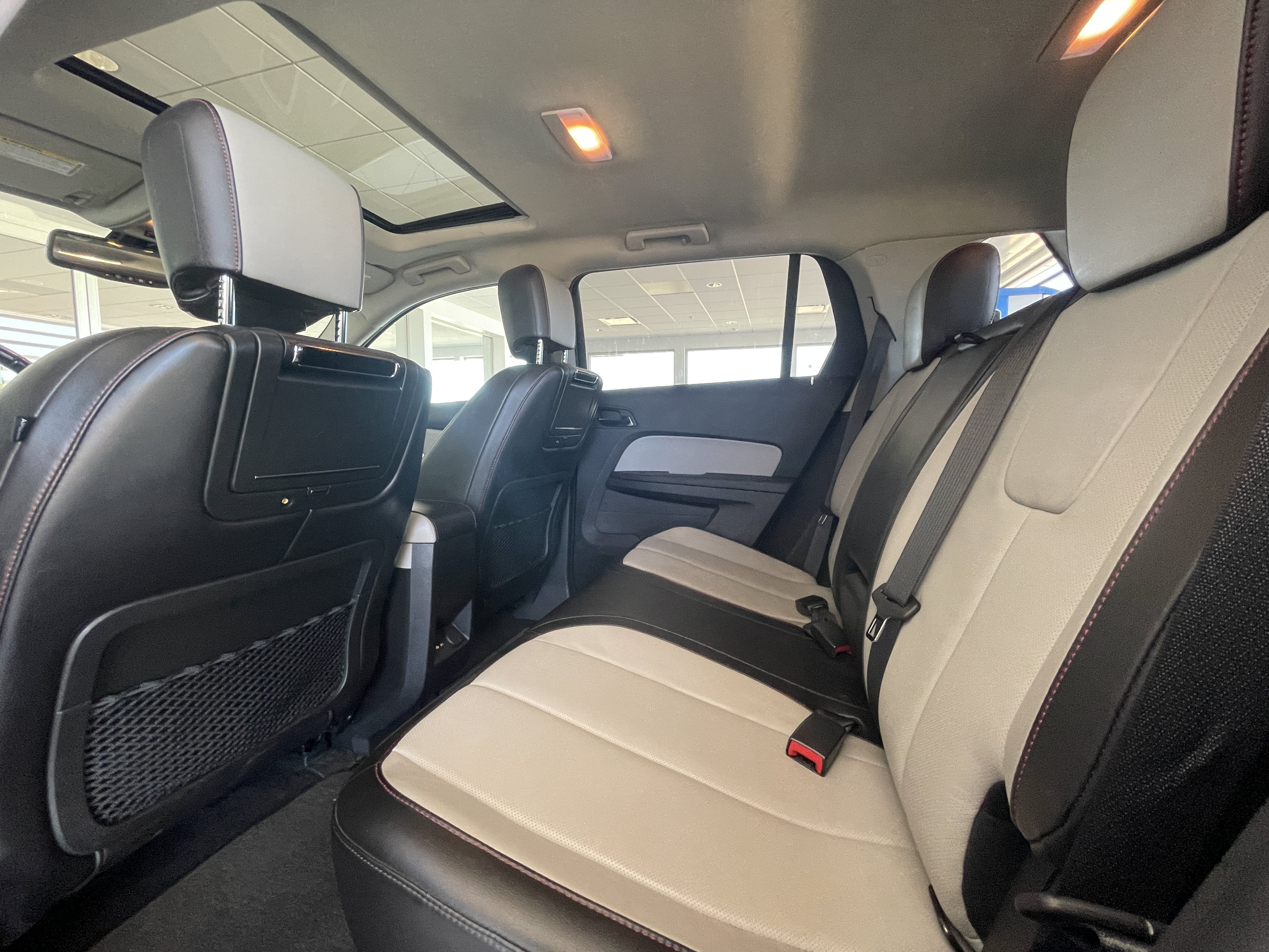 Used 2010 GMC Terrain SLT AWD/4WD image 16