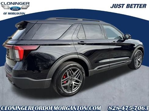 New 2026 Ford Explorer ST-Line w/ ST-Line Street Pack image 9