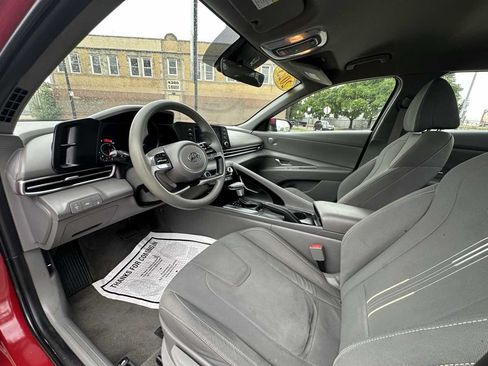 Used 2023 Hyundai Elantra SEL FWD image 10