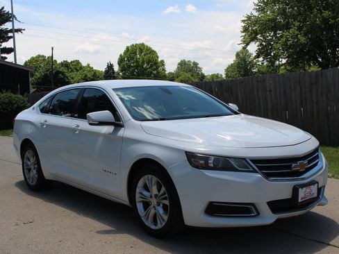 Used 2014 Chevrolet Impala LT w/ Convenience Package FWD image 2