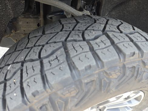 Used 2021 GMC Sierra 1500 AT4 image 13