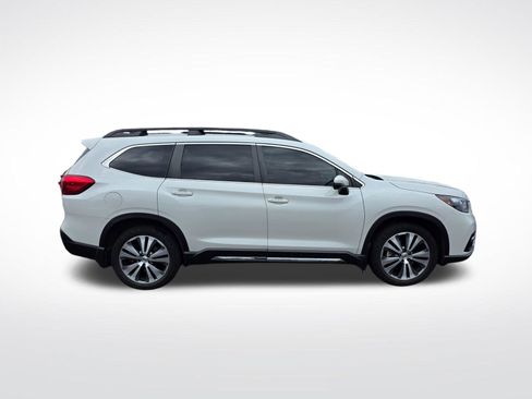 Used 2022 Subaru Ascent Limited w/ Technology Package AWD/4WD image 4