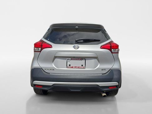 Used 2019 Nissan Kicks SR w/ Exterior Package image 4