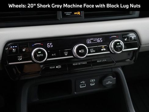 Used 2025 Honda Pilot Elite image 21