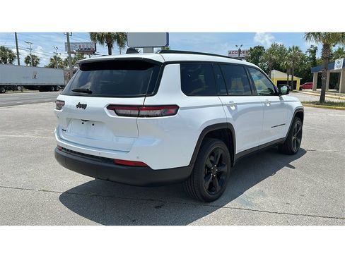 Used 2023 Jeep Grand Cherokee L Laredo AWD/4WD image 6