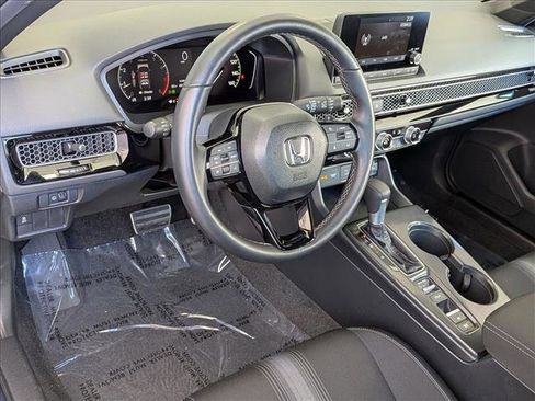 Used 2025 Honda Civic Sport image 10