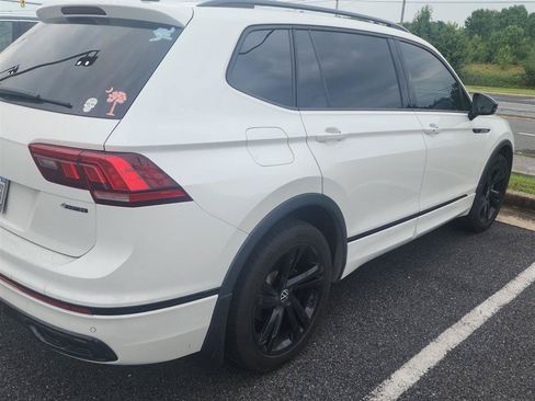 Used 2023 Volkswagen Tiguan SE R-Line AWD/4WD image 6
