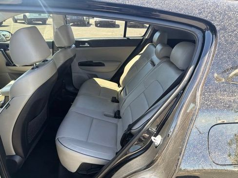 Used 2021 Kia Sportage EX w/ EX Technology Package AWD/4WD image 6
