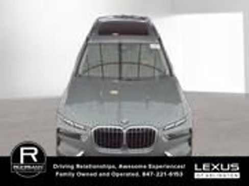 Used 2025 BMW X7 xDrive40i w/ Premium Package image 6