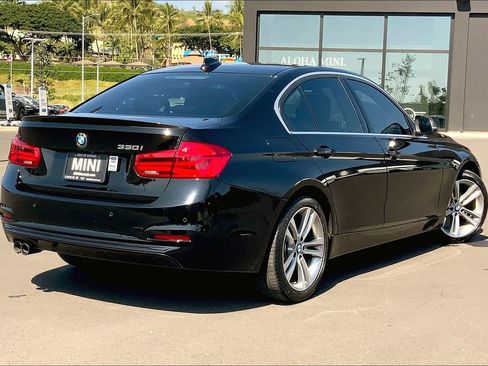 Used 2017 BMW 330i Sedan image 12