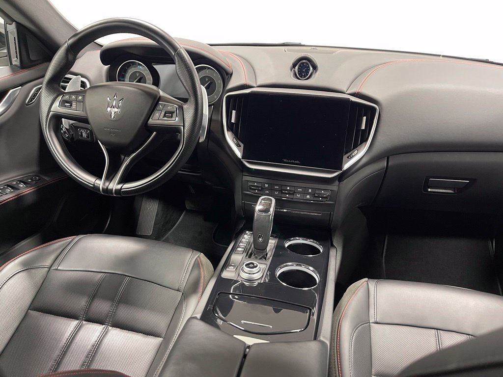 Used 2024 Maserati Ghibli Modena Q4 AWD/4WD image 29