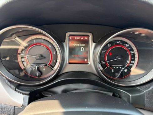 Used 2017 Dodge Journey Crossroad w/ Rear Seat Video Group I AWD/4WD image 16