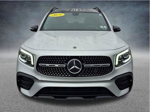 Used 2021 Mercedes-Benz GLB 250 4MATIC image 2
