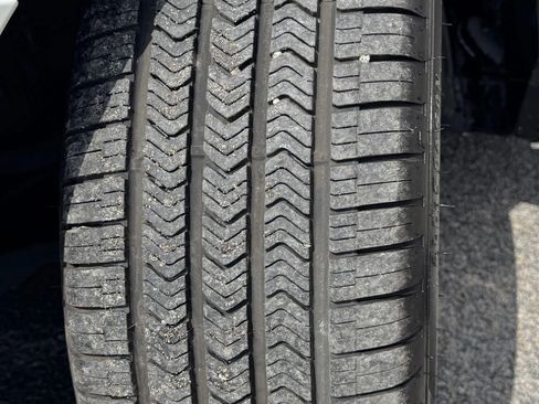 Used 2017 Mercedes-Benz E 300 image 16