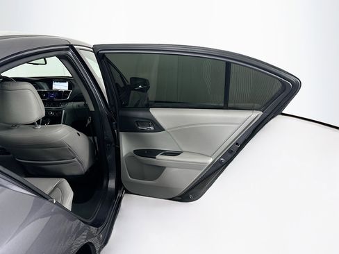 Used 2015 Honda Accord EX-L image 31