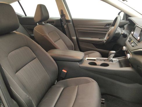 Used 2024 Nissan Altima 2.5 S FWD image 21